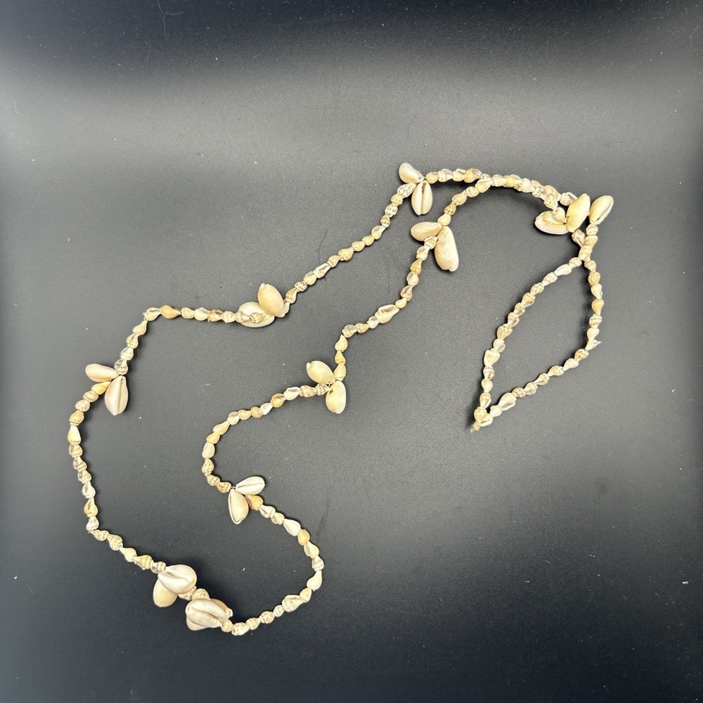 Vintage Handcrafted Shell Beaded Necklace‎ Boho Beach Style Beige Brown White